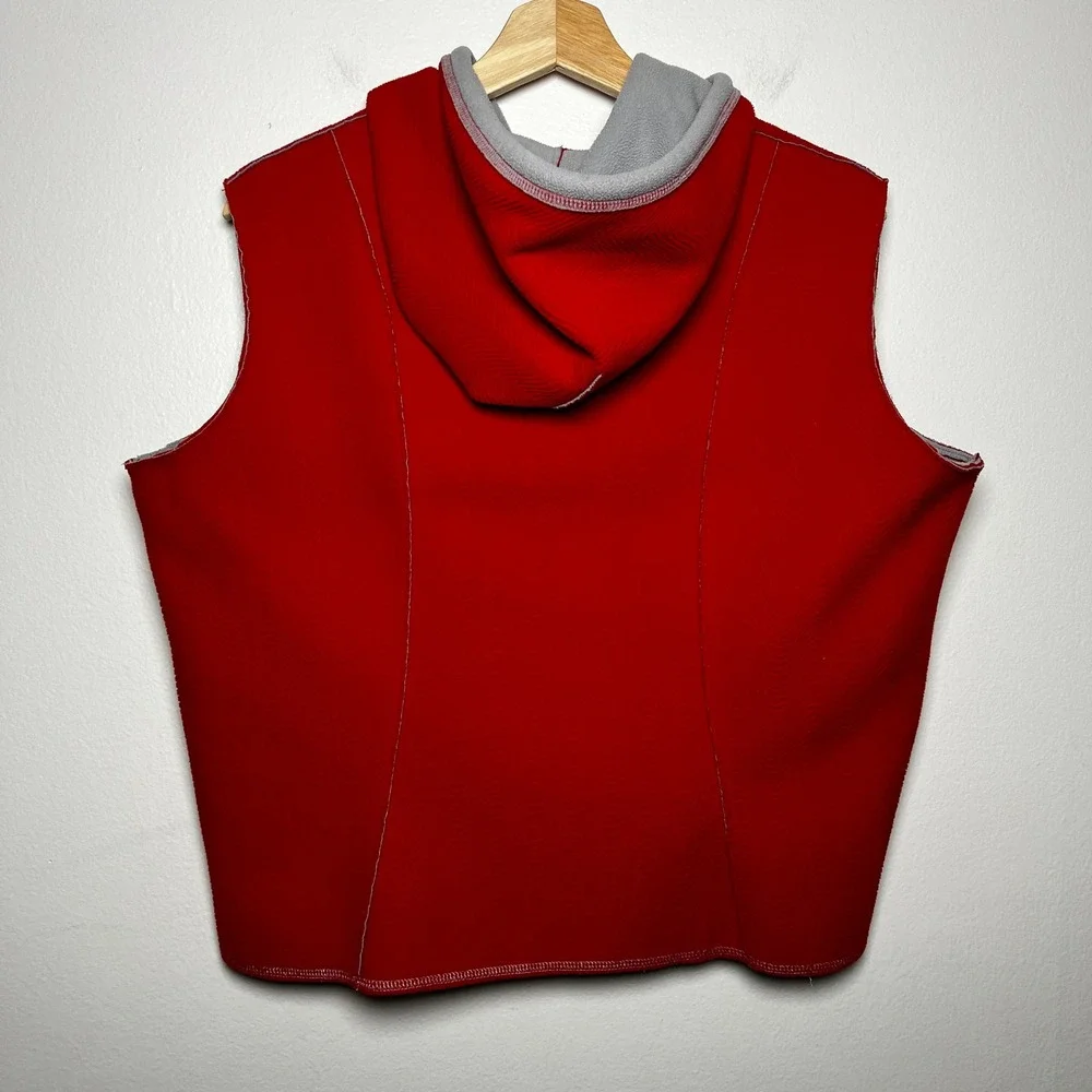 Nike Therma Fit‎ Reversible Hooded Vest Textured Red Gray Boys size large 12-14